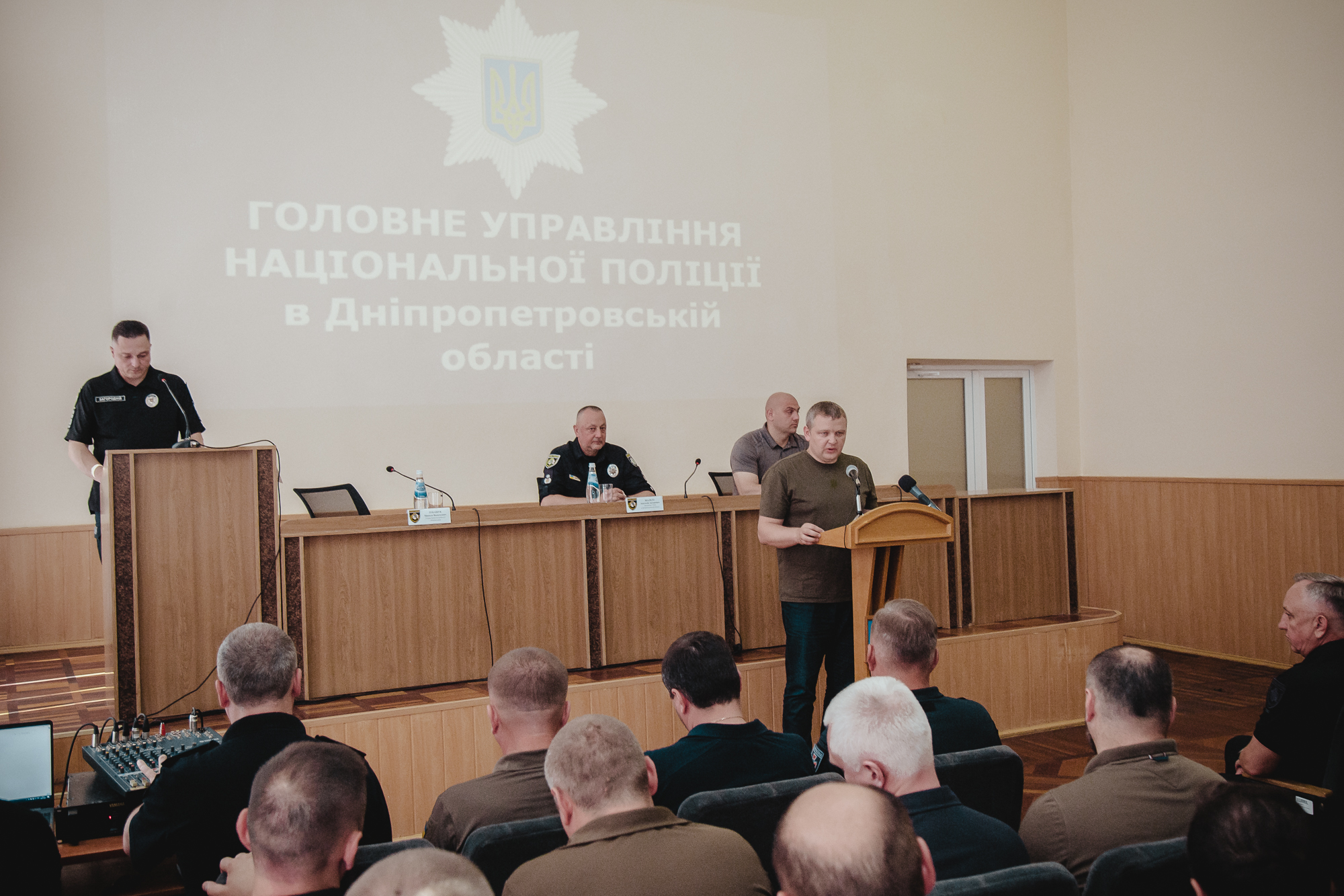 Микола Лукашук під час звернення до поліцейських Дніпропетровщиним 